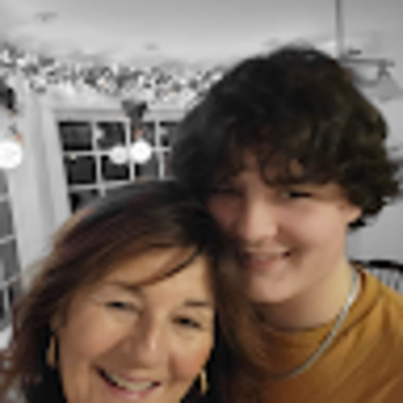 Meet your Posher, Dianne - Picture 1 of 1